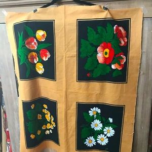 Vintage 1978 fabric square from Finland. Florals